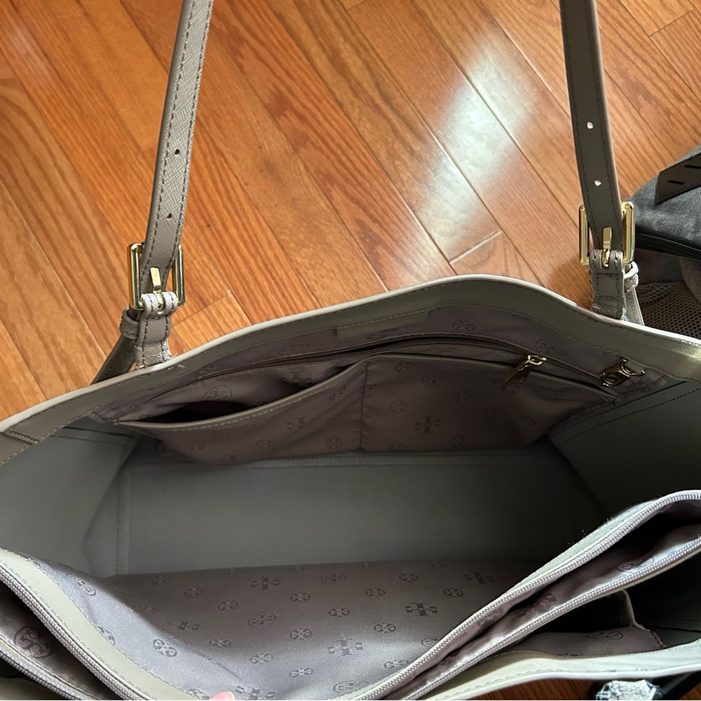 Tory Burch Gray Tote Bag - Picture 3 of 9